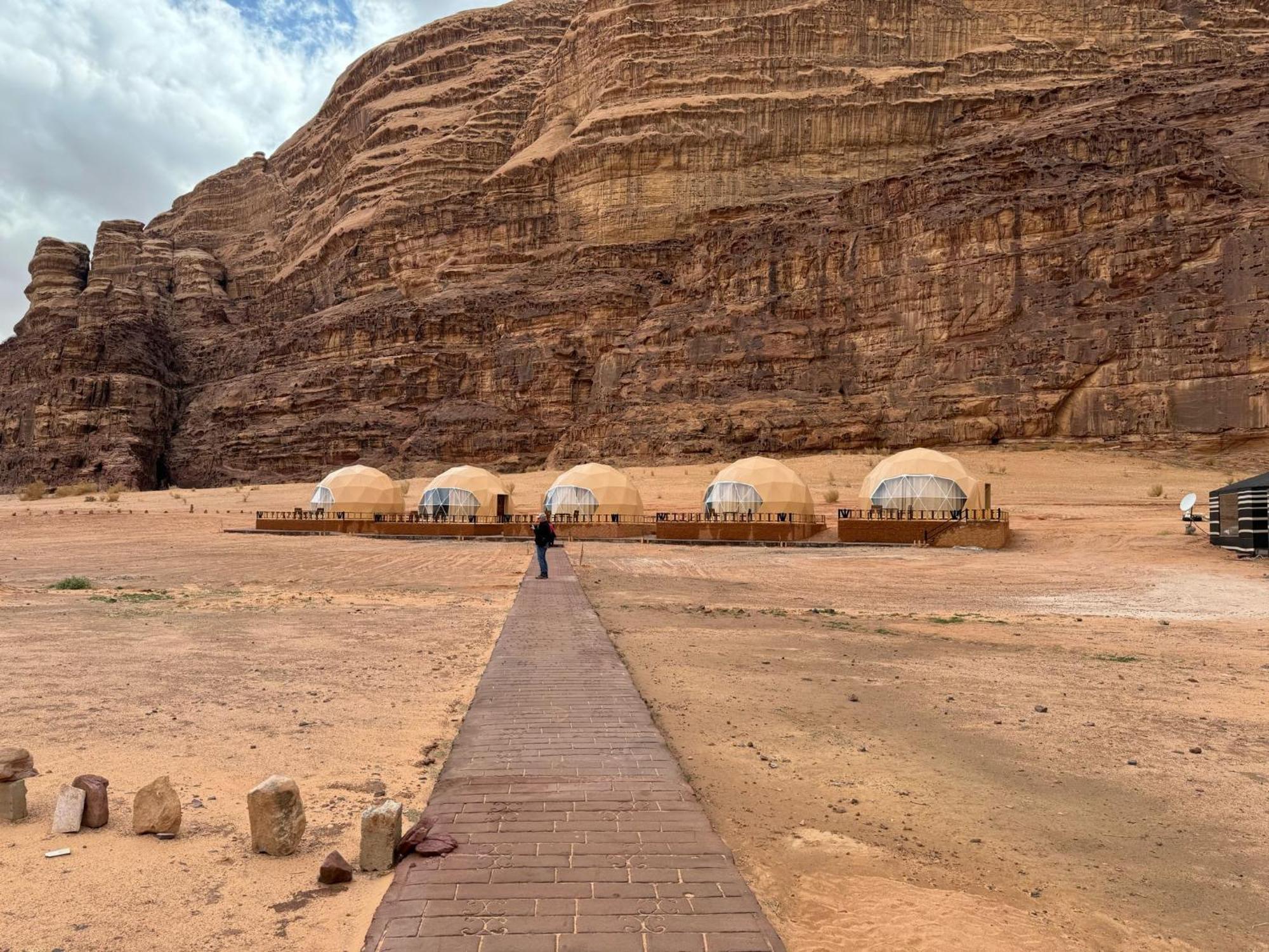 Hotel Sunrise Luxury Camp Wadi Rum Esterno foto