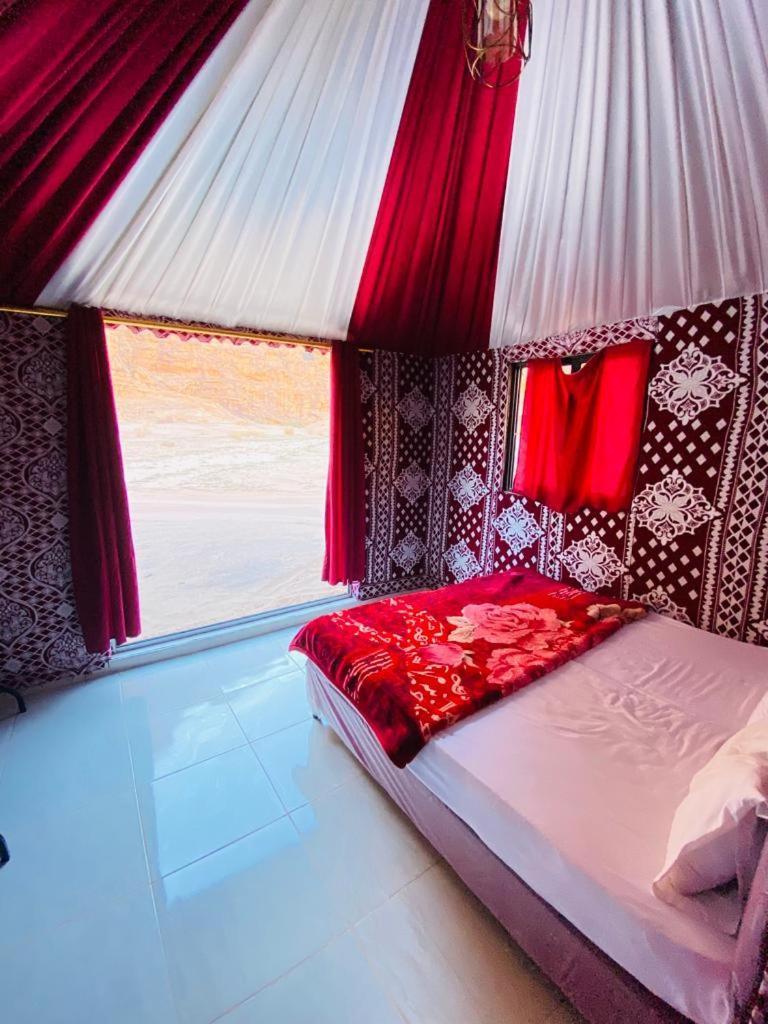 Hotel Sunrise Luxury Camp Wadi Rum Esterno foto