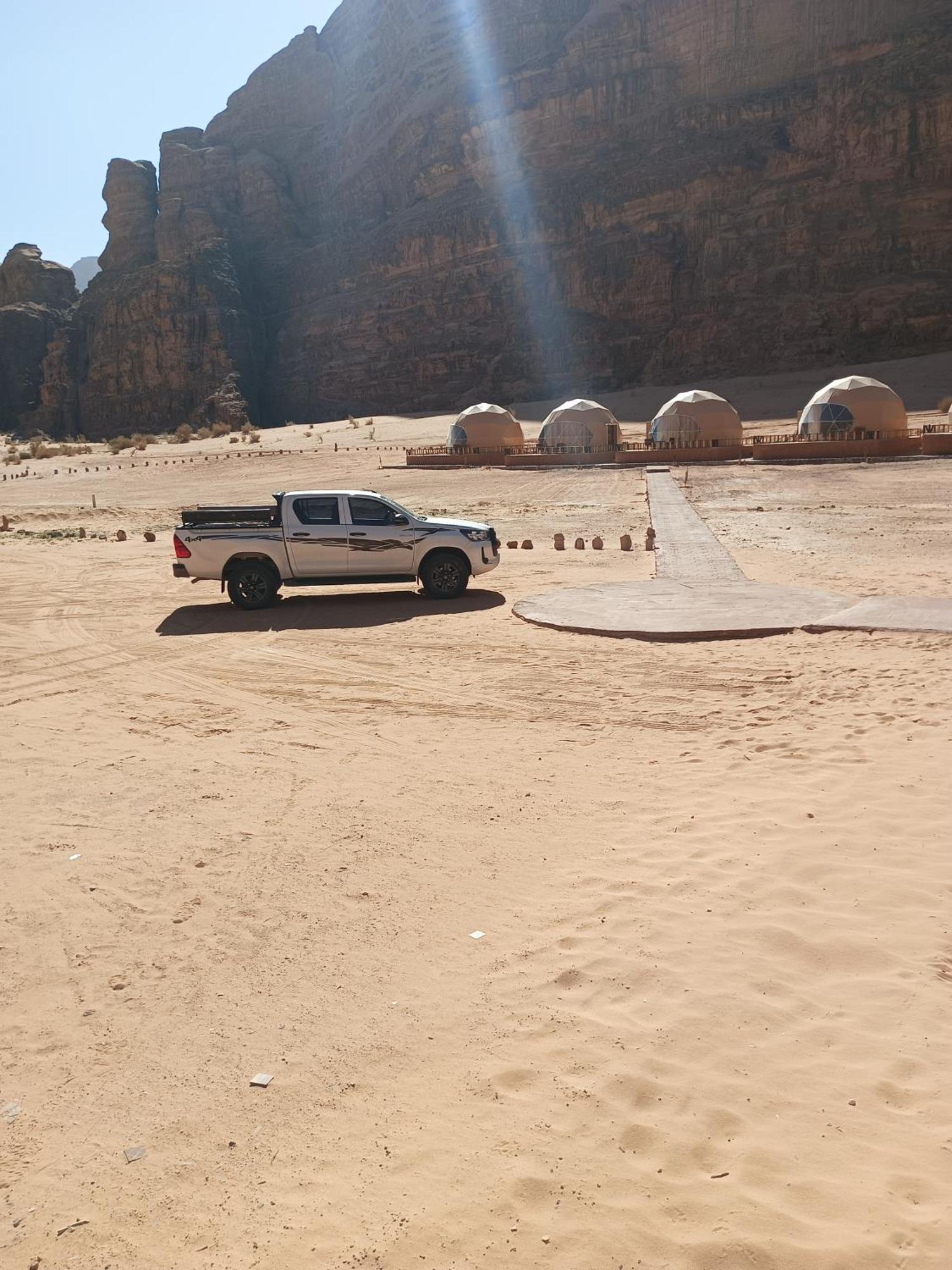 Hotel Sunrise Luxury Camp Wadi Rum Esterno foto