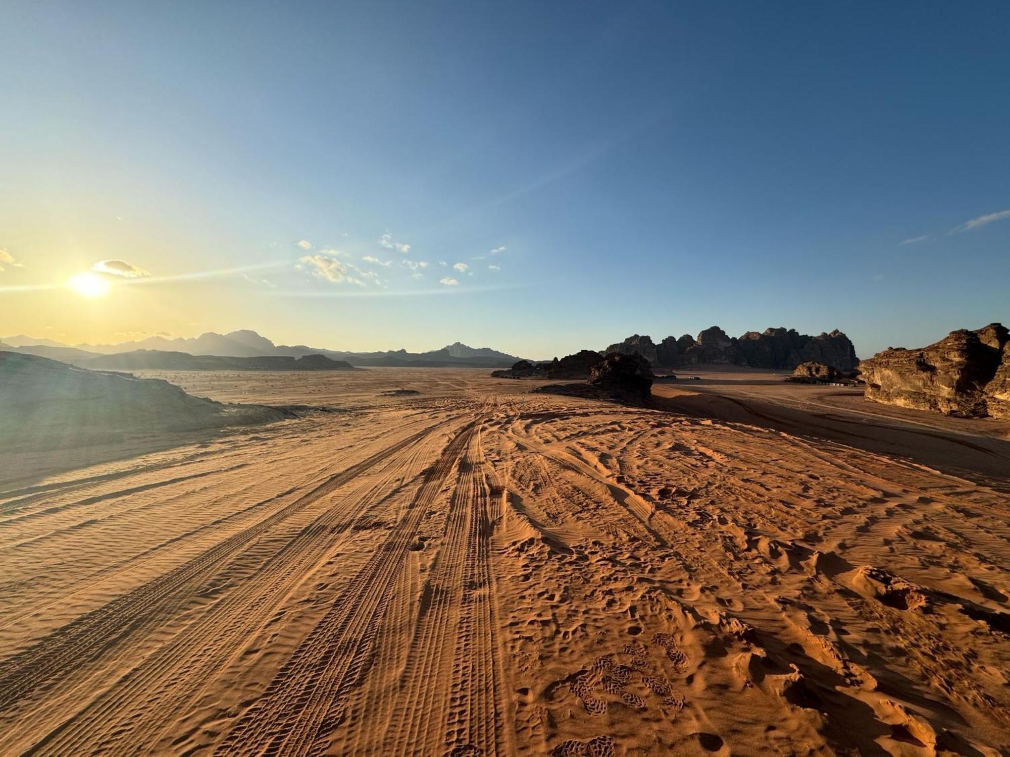 Hotel Sunrise Luxury Camp Wadi Rum Esterno foto