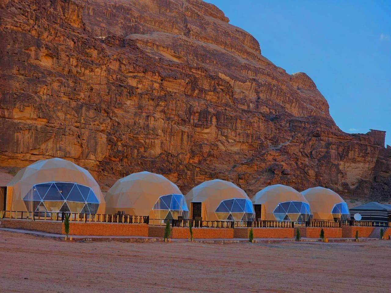 Hotel Sunrise Luxury Camp Wadi Rum Esterno foto