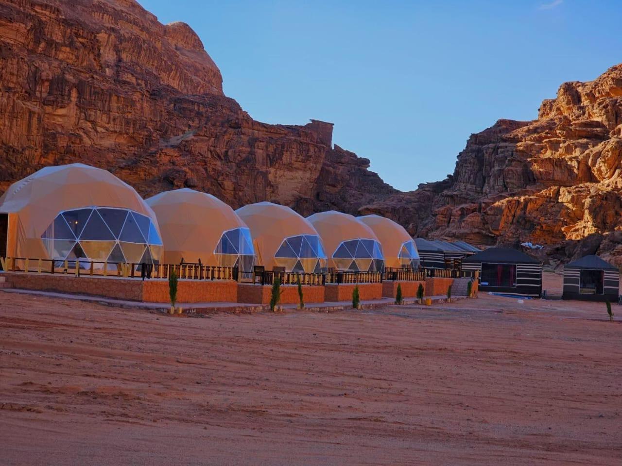 Hotel Sunrise Luxury Camp Wadi Rum Esterno foto