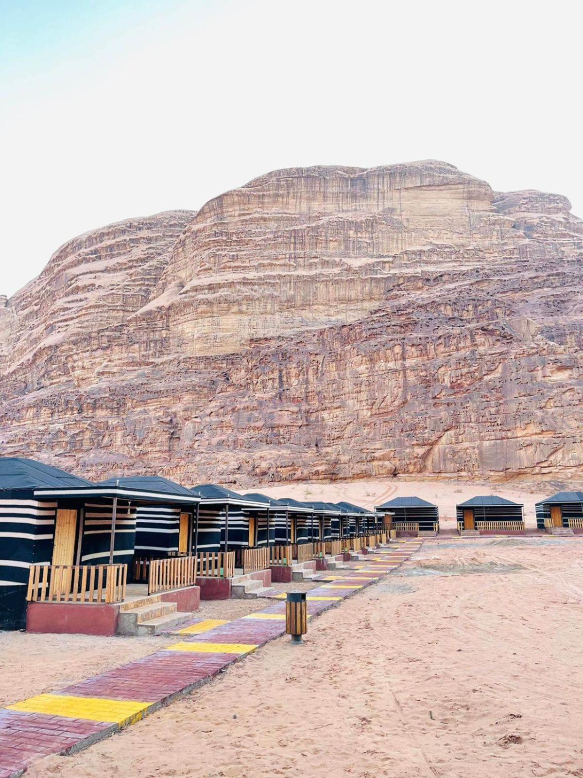 Hotel Sunrise Luxury Camp Wadi Rum Esterno foto