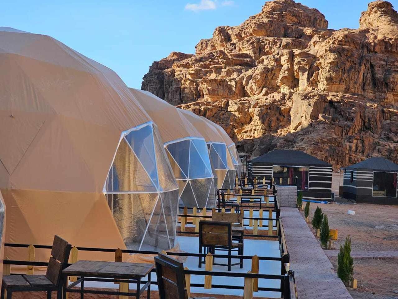 Hotel Sunrise Luxury Camp Wadi Rum Esterno foto